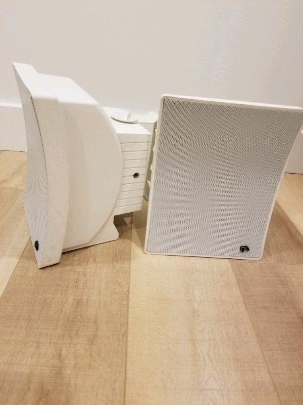 Harman Infinity Outrigger jr. Outdoor/ indoor speakers (pair