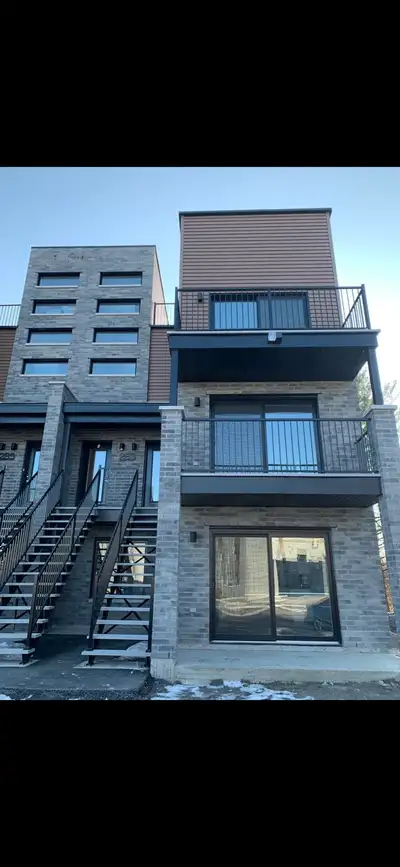 À louer – Superbe condo 4 ½ au Plateau (près du chemin Vanier) Disponible à partir de maintenant - F...