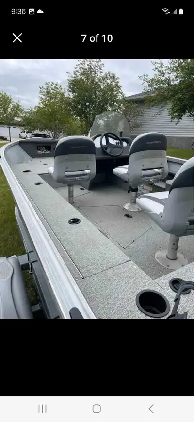 2014 Classic 165CS fishing boat package with Mercury 40Hp 4-ST and Galvanized EZLoader trailer. Boat...