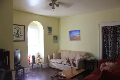 Two bedroom apartment available immediately. 1 year lease and $1300 security deposit required. Locar...