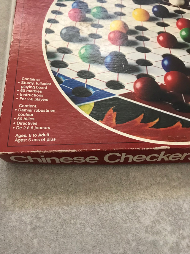 Complete 1987 Chinese checkers board game $10 kids games in Toys & Games in Kitchener / Waterloo - Image 2