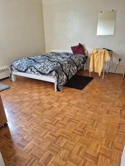 Room Rent For Female in sharing $550 Non-negotiable