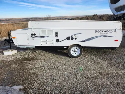 2013 Rockwood Freedom by Forest River - Pop-up Tent Trailer Sleeps 6+, fridge, forced air furnace, p...
