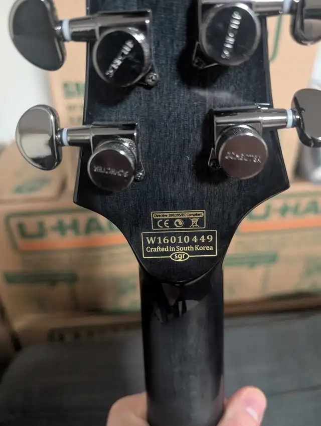 Schecter Hellraiser Hybrid PT in Guitars in City of Toronto - Image 8