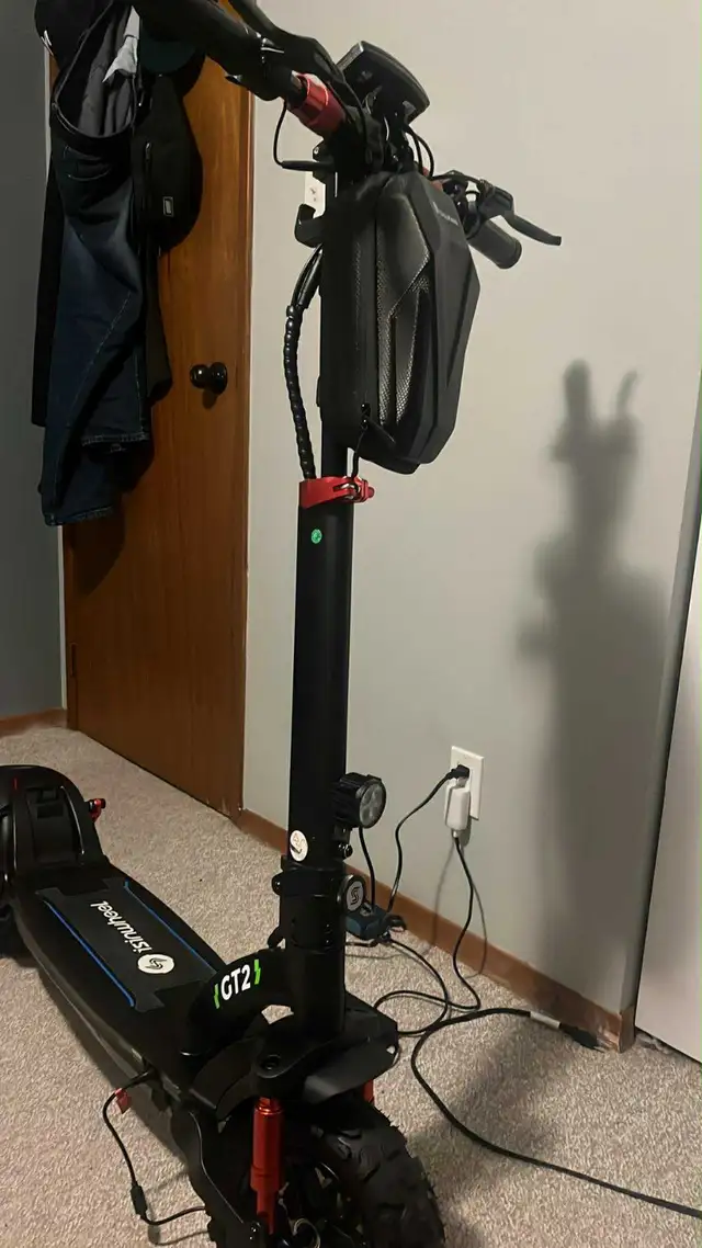 Electric Scooter in Other in Thunder Bay - Image 2