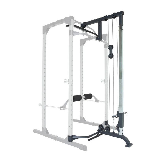 Fitness Reality XLT Squat Power Rack Lat Pulldown + Accessories in Exercise Equipment in City of Toronto - Image 2