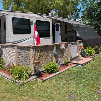 2016 Montana High Country 370br Fifth wheel in good condition..This trailer is currently at a park i...