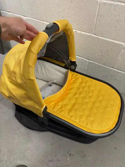 Uppababy Bassinet V2, View more