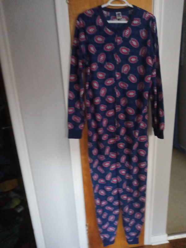 MONTREAL CANADIANS ONE PIECE PAJAMAS in Multi-item in Dartmouth - Image 2