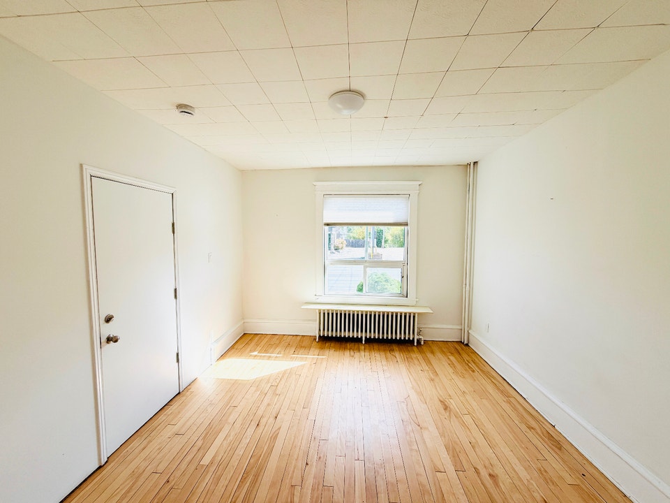 One Bedroom Apartment - Available Now! 5