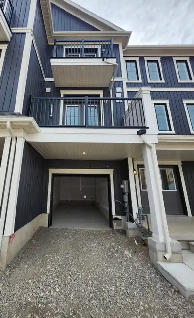 CLEAN ROOM RENTAL VERY CLEAN VERY QUIET STOP PAYING HIGH PRICE RENT NO SMOKING INSIDE NO PETS MUST H...