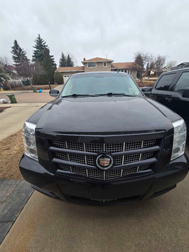 2014 Cadillac Escelade Platinum  in Cars & Trucks in Edmonton - Image 3