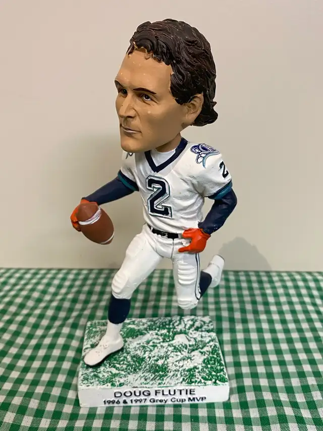 Doug Flutie Bobblehead64840238310403120