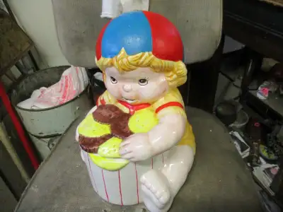 1990s CERAMIC BASEBALL BOY COOKIE JAR $15 VINTAGE KITCHEN, View more