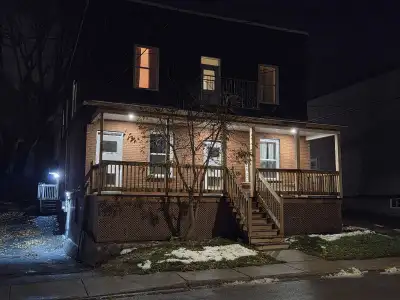 Maison de chambre située sur la 18e avenue à Lachine (Montréal). Pour personne seul (homme), les ani...