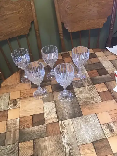 5 coupes  en cristal pour vin ou  pour  dessert, View more