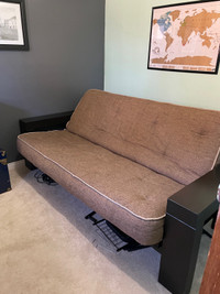Cozy queen futon