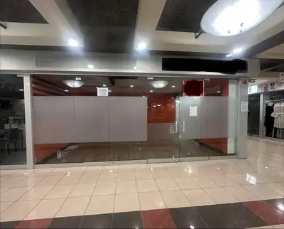 An exceptional opportunity to own a high-exposure, renovated retail unit in Splendid China Mall. Thi...