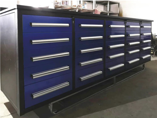 Workbench Garage Cabinet 10FT (25 Drawers) in Other in Oshawa / Durham Region - Image 4
