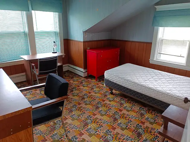 One of the closest - Just across from the Campus in Room Rentals & Roommates in Annapolis Valley - Image 4