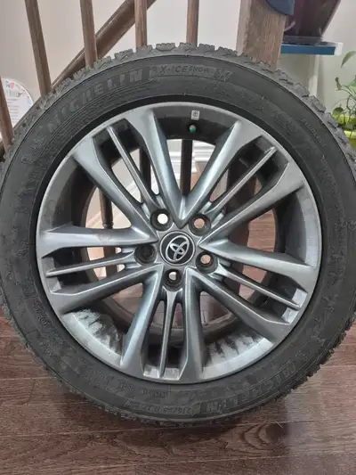 Michelin X ice 215 55R17 4 tires on original Toyota Alloy wheels, came off Camry SE 2015 Tires from...