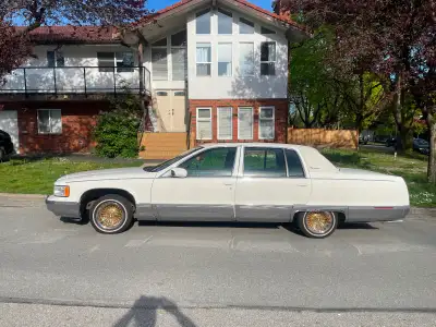 Very clean great condition classic 110,000km Rebuilt Stereo subs + stock deck Zenith wire wheels + s...