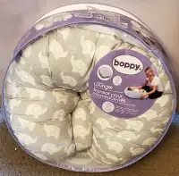 Boppy  Newborn Lounger