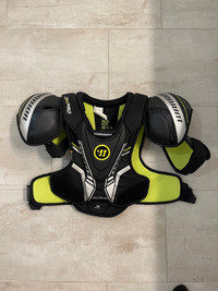 Warrior hockey shoulder pads adult small 