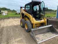 2018 242d cat Skidsteer 