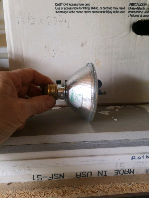 Sylvania halogen bulbs in Indoor Lighting & Fans in Brantford - Image 4
