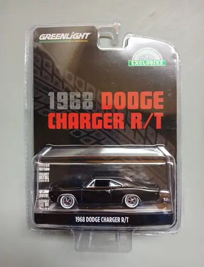 1968 Dodge Charger R/T 2022 Greenlight Collectibles Hobby Exclusive 1:64 Scale opening hood $16