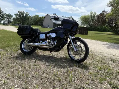 2005 Harley Davidson dyna super glide custom Carb, 5 speed bike, 35xxxkm. Motor has fueling cams/cam...