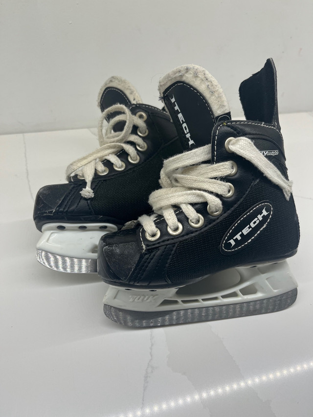 Skates size 9  in Hockey in Peterborough