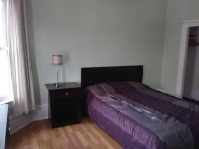 Smiths Falls large room for rent