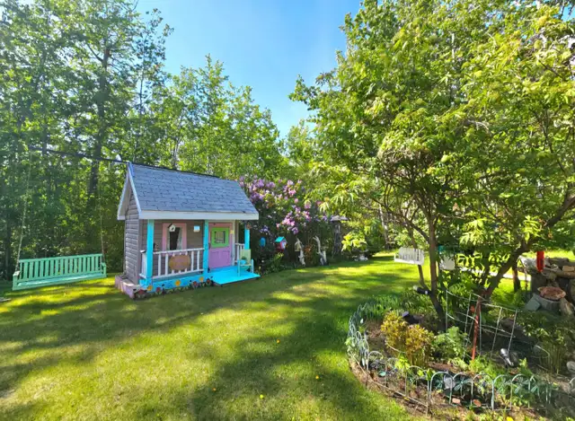 5 Acres with Bungalow and Detached Garage  in Houses for Sale in Strathcona County - Image 9