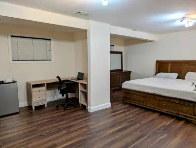 Luxury Basement Suite for Short term Rent – Private Bath & Parking This super-sized bedroom in a sou...