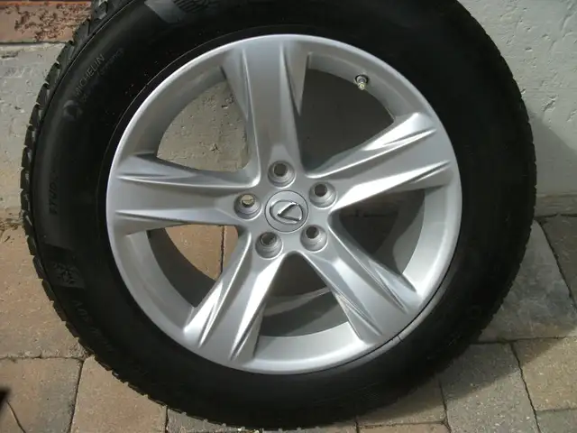 OEM Lexus RX 350 alloy rims mount on Michelin XI SUV winter tire in Tires & Rims in Markham / York Region - Image 2