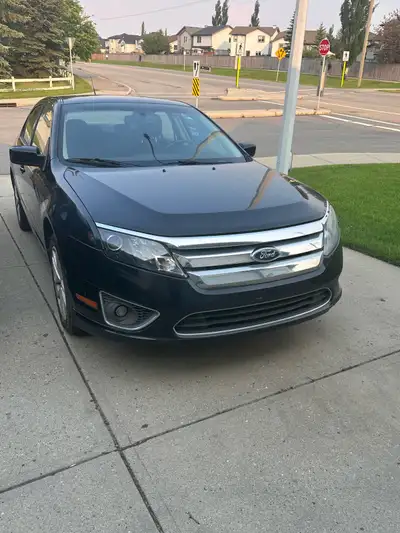 Selling an active status 2010 Ford Fusion SEL V6 FWD automatic with 225,000KM selling on behalf of m...
