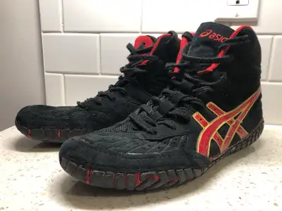 ASICS Aggressor size 10.5 Wrestling Shoes, View more