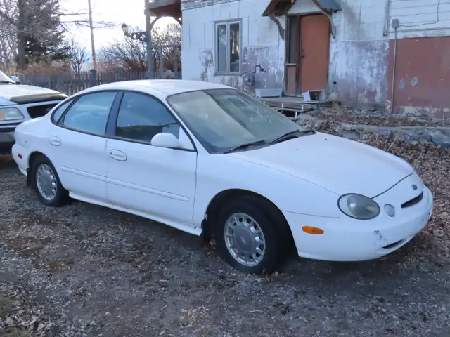 1996 Ford Taurus -Need gone ASAP!