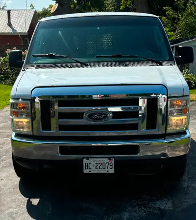 For Sale 2009 Ford E250 Cargo/Contractor Van 293,000 Km 4.6 V8 AC Power Window Locks Mirrors Tilt Cr...