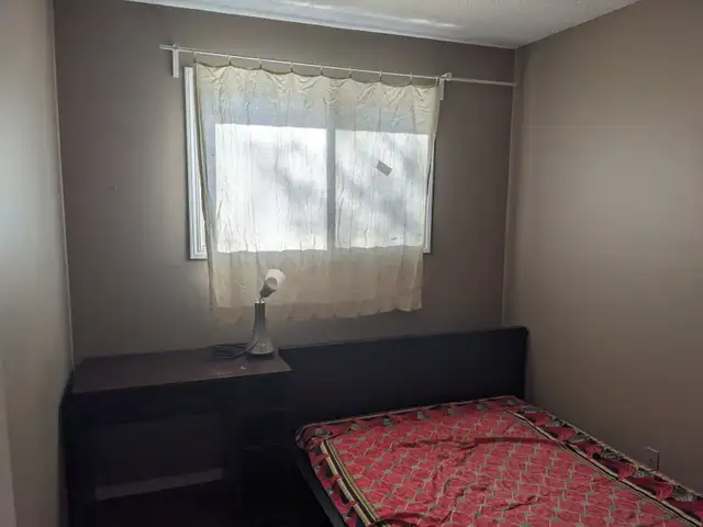 Furnished room 2 mins away from Rundle Station