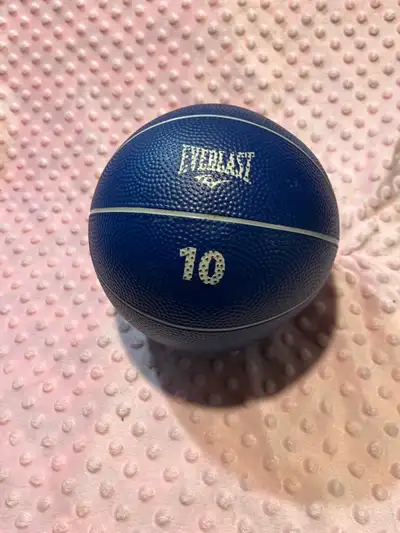 Everlast 10lb Medicine Ball, View more