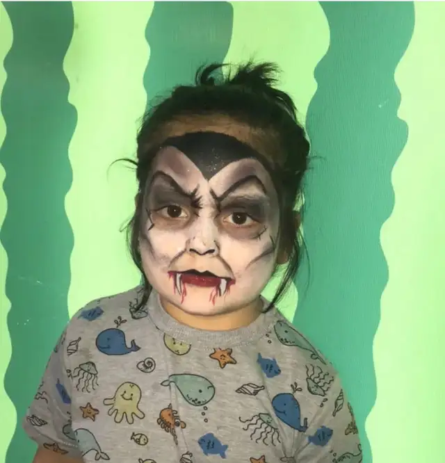 Face painting63654774908033122