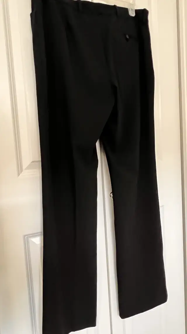 Calvin Klein Dress Pants - Woman’s Size 8 in Women's - Bottoms in Delta/Surrey/Langley - Image 3