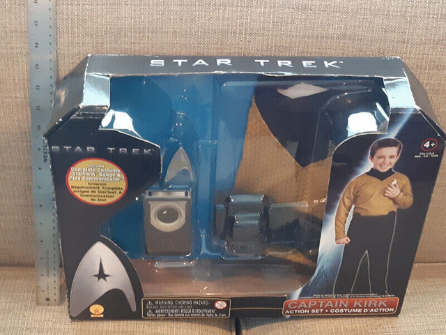 STAR TREK Captain Kirk Uniform in Arts & Collectibles in St. Albert - Image 3