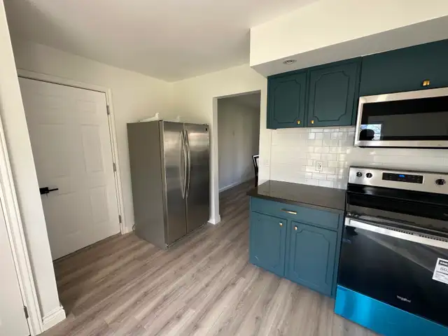 House For Rent in Long Term Rentals in Mississauga / Peel Region - Image 12