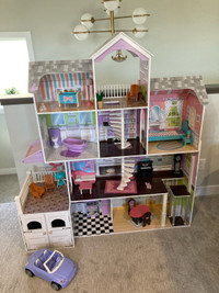 Kidkraft Doll House