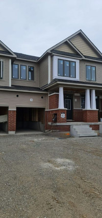 STUNNING 3 BED 1500 SQ FT ASSIGNMENT SALE IN SOUTH BARRIE