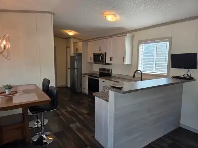 MUST SEE OPEN HOUSE SUNDAY 1:00 TO 4:00 140-2695 Main Street This lovely 960 square foot, 2-bedroom,...